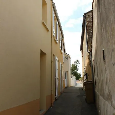 Nyaraló Maison De Bourg *