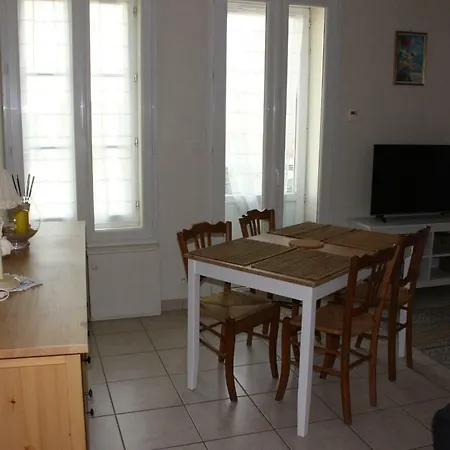 Maison De Bourg
